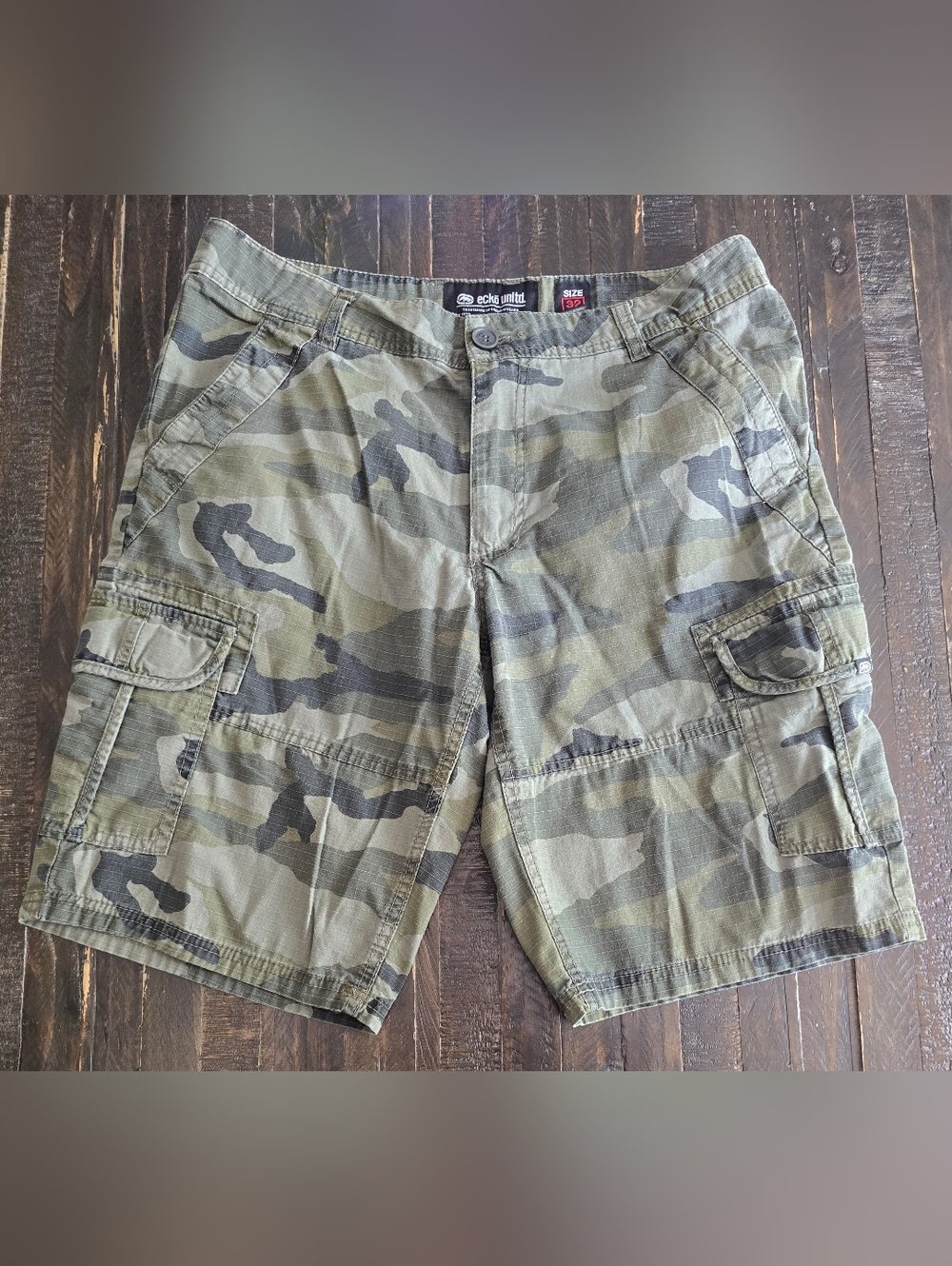 Ecko Unltd Camo Cargo Shorts Mens Size 32
